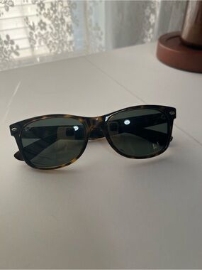 Ray-Ban Wayfarer Sunglasses
